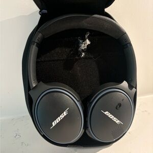 Bose SoundLink Around Ear Wireless Headphones II - Black